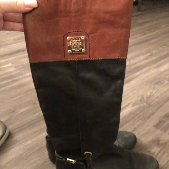 Tommy Hilfiger Boots 7 - Picture 2 of 3